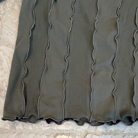 NWT Loft Ruffle Trimmed Ribbed Tee (XS) - Picture 3 of 5